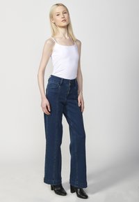 Koroshi Trapezaste traperice - azul osc   dark blue