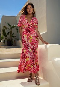 CHIC by Lirette - Maxi dress - roze Thumbnail Image 1
