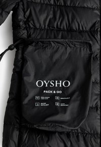 OYSHO LIGHTWEIGHT PACKABLE WATER-REPELLENT - Gewatteerde jas - black