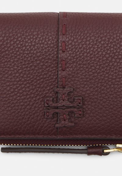 Tory Burch MCGRAW BI-FOLD WALLET - Rahakott - wine