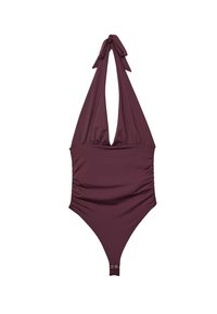 Costume da bagno intero bordeaux con collo a fascia, scollatura a V profonda, dettagli arricciati in vita e aperture alte sulle gambe.