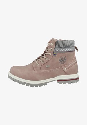 Rosafarbener Schnürstiefel bis zum Knöchel mit grauem gepolstertem Kragen, gemustertem Rand, weißer Sohle und strukturiertem Profil für den Außeneinsatz.