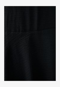 Non sélectionné, black