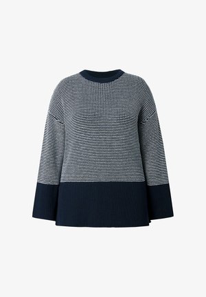 Pletený svetr s kulatým výstřihem a širokými rukávy. Má vodorovné pruhy v námořnické modři a světle šedé, se žebrovanou texturou na lemu.