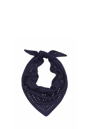 Tmavomodrá pletená bandana s malými dierkami v trojuholníkovom vzore, zviazaná na uzol na vrchu.