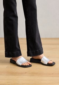 DANA - Mules - mittelgrau