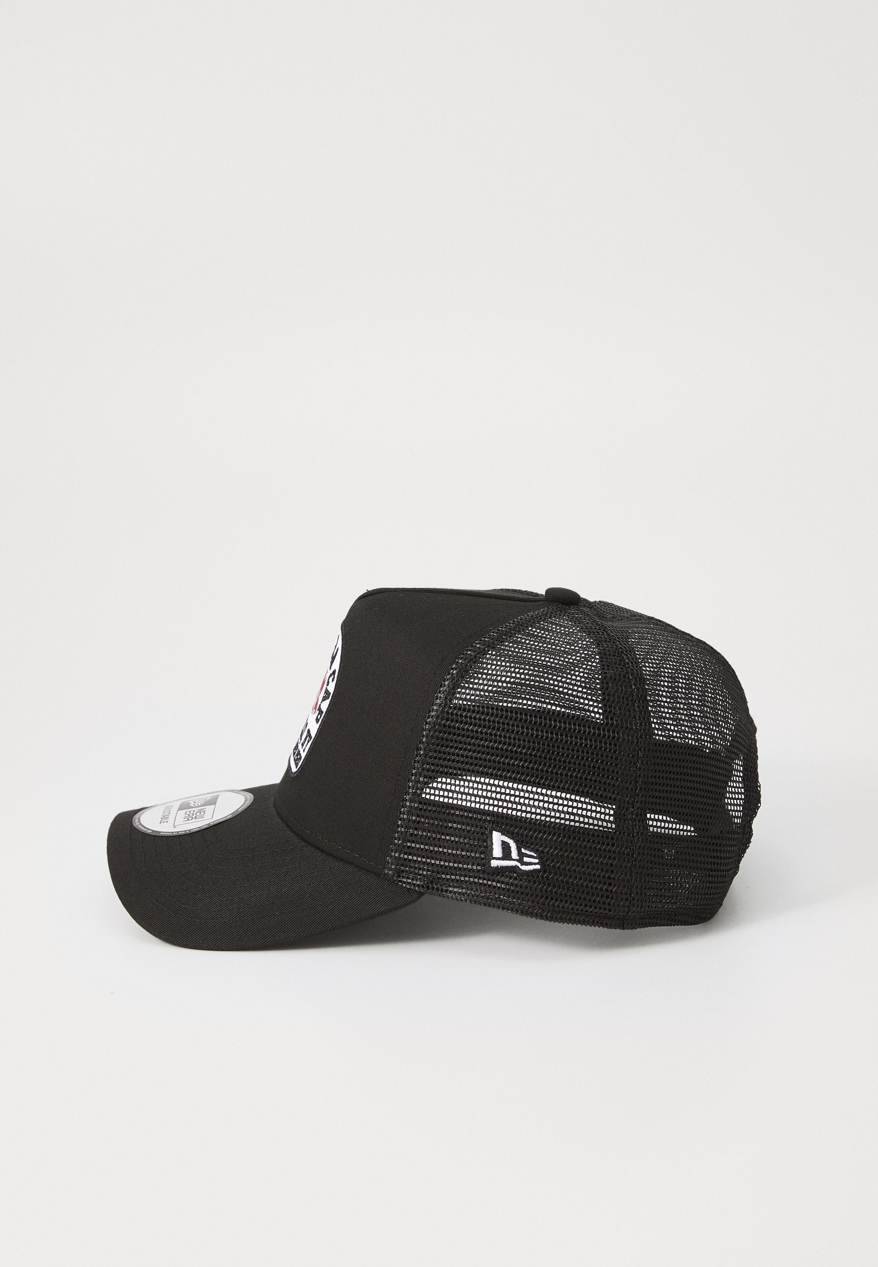 帽子 ISSUGI D'N'N 2 MESH TRUCKER CAP ISSUGI D´N´N 2 MESH TRUCKER CAP