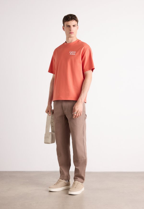Basic T-shirt - mecca orange2