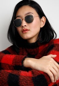 CHPO IAN UNISEX - Sončna očala - gold-coloured/green