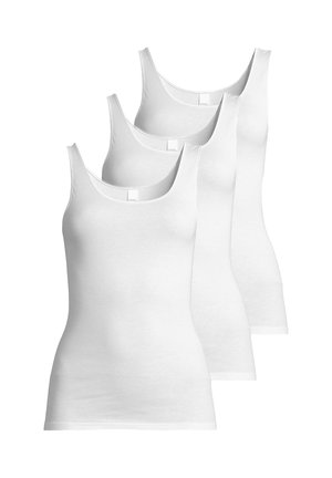 Vier weiße ärmellose Tanktops, diagonal gestapelt, jeweils mit rundem Ausschnitt und taillierter Passform.