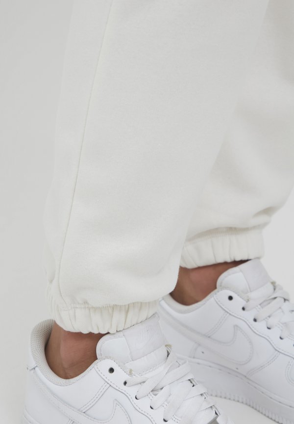 BYSAMMIA - Tracksuit bottoms - birch3