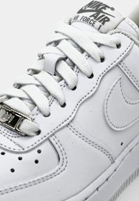 Thumbnail Image 4