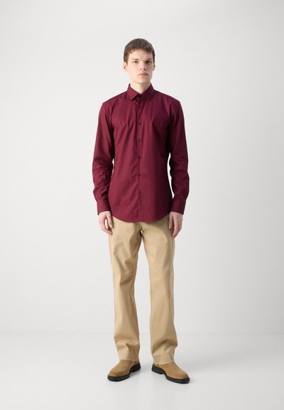 HUGO KENNO EASY-IRON - Риза - dark pink
