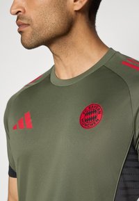 adidas Performance FCB - Klubbklær - base green
