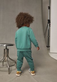 Next JOGGERS SET - Dressikomplekt - green