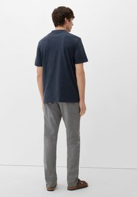 s.Oliver MIT HENLEYAUSSCHNITT - T-shirt basic - navy