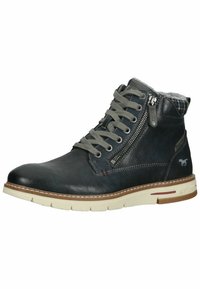 Bottes pour hommes en cuir foncé avec une finition texturée, dotées de lacets gris et d'une fermeture éclair sur le côté, avec une semelle claire et une doublure en fourrure.