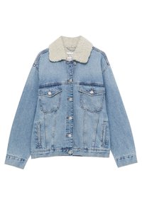 Vaaleansininen farkkutakki, jossa on vaaleanbeige karvakaulus, kaksi rintataskua, sivutaskut ja hopeiset napit. Klassinen laatikkomainen muotoilu.