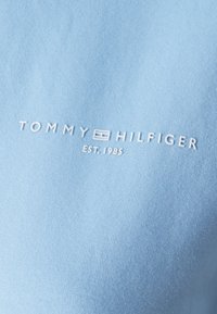 Tommy Hilfiger MINI LOGO - Jednoduché tričko - vessel blue