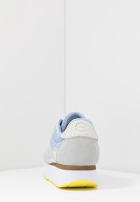 Woden Sneakers - light blue