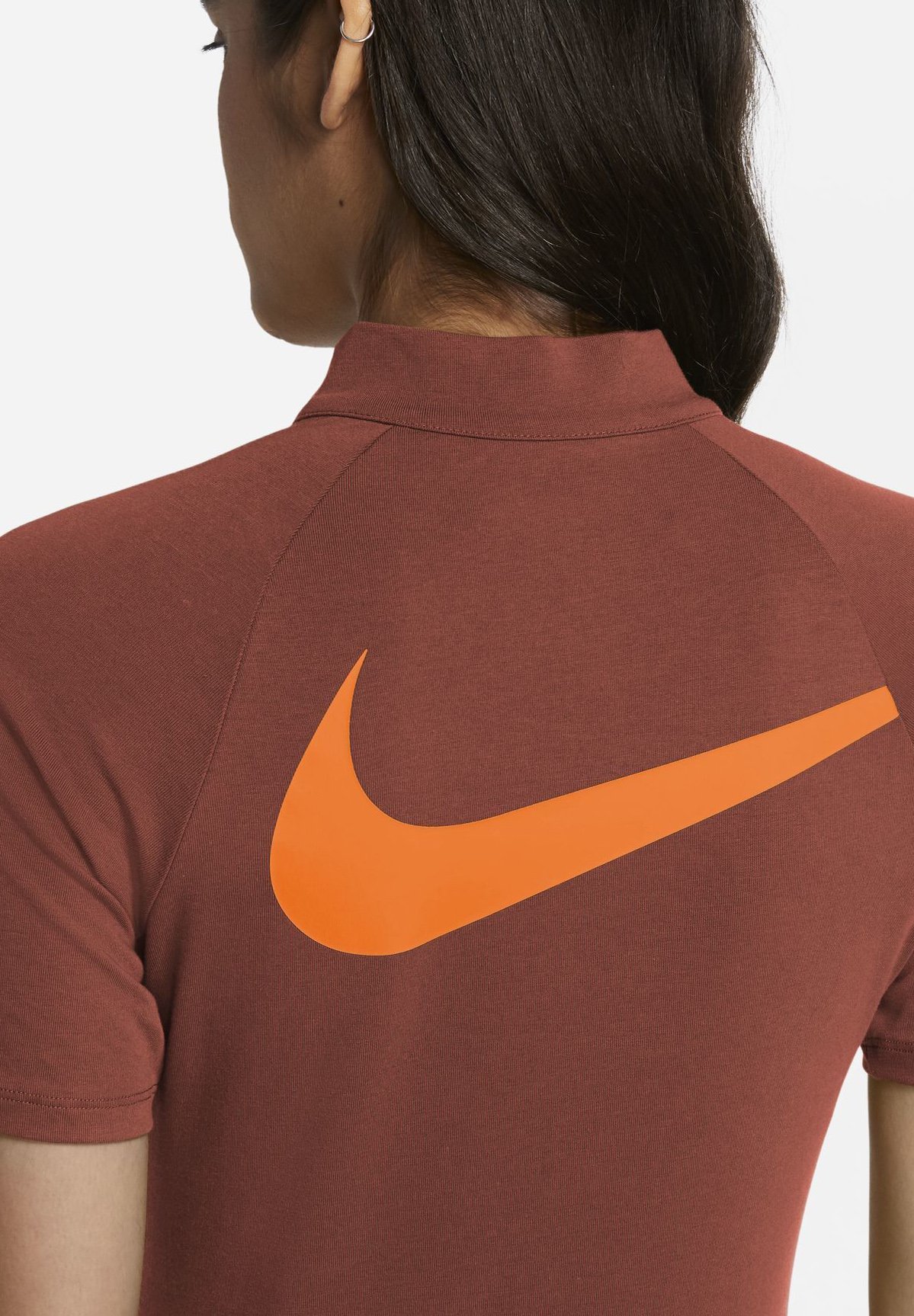 robe nike orange