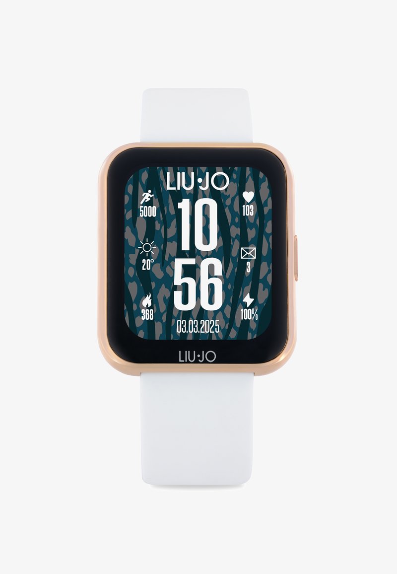 Reloj inteligente con una esfera rectangular, bisel en tono dorado, banda de silicona blanca y una pantalla colorida que presenta varios íconos y datos.