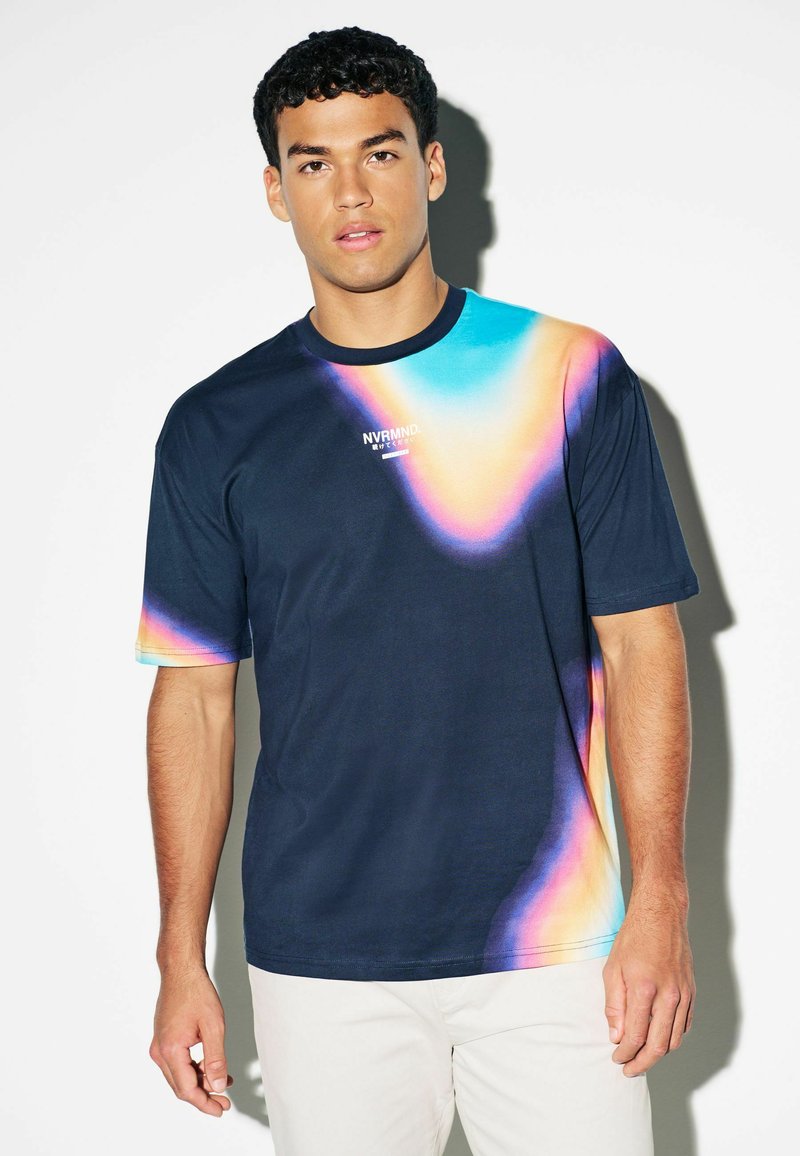 Next DIP DYE GRAPHIC - Apdrukāts T-krekls - black