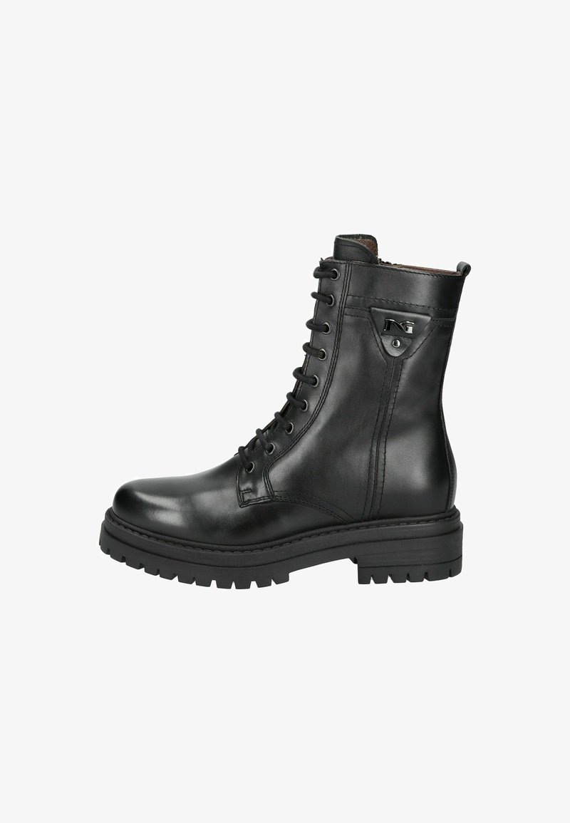 Bottes noires en cuir arrivant à la cheville, avec un bout rond, un laçage, une fermeture éclair sur le côté et une semelle en caoutchouc texturée pour l'adhérence. Présente un petit accent métallique.