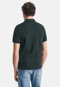 GANT REG SHIELD PLUS SIZE - Poloshirt - tartan green