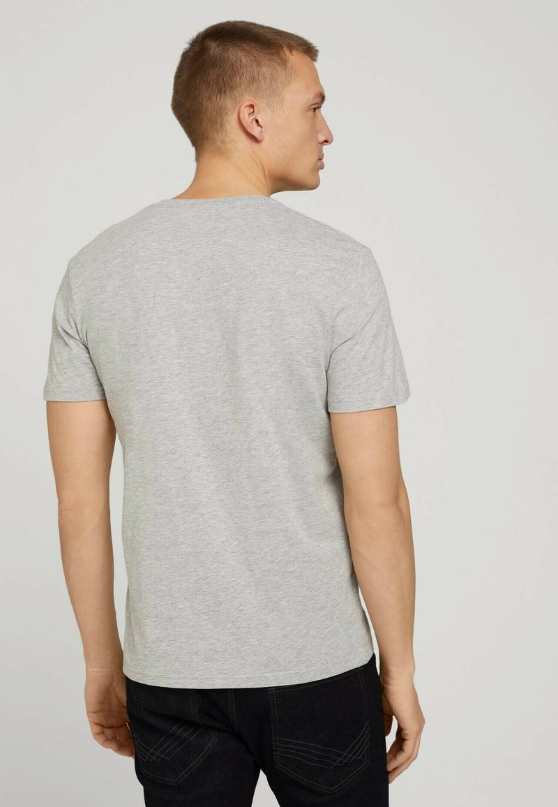Herren T-Shirts basic | TOM TAILOR IM DREIERPACK T-Shirt basic middle grey melange/grau-meliert - ZT47164 Herren T-Shirts basic | TOM TAILOR IM DREIERPACK T-Shirt basic middle grey melange/grau-meliert - ZT47164