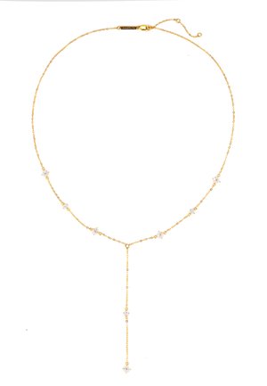 Zarte goldene Halskette mit kleinen, gleichmäßig verteilten Diamantclustern, mit einem vertikalen Anhänger mit zwei zusätzlichen Diamanten.