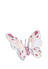 Figurita de mariposa de cristal con facetas claras y de tono rosa pálido, acentuada con cristales rosas en las alas y un cuerpo rosa. Diseño detallado y angular.