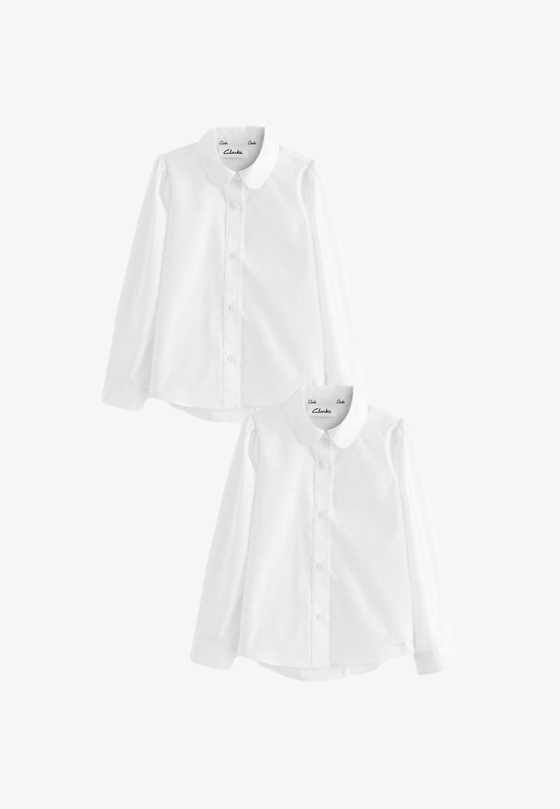 Weißes Langarmhemd aus glattem Stoff mit durchgehender Knopfleiste, abgerundetem Kragen und dezenten Nähten.