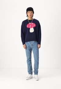 Kaotiko MUSHROOM UNISEX czarny