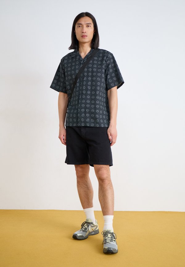 NOLAN  - Denim shorts3