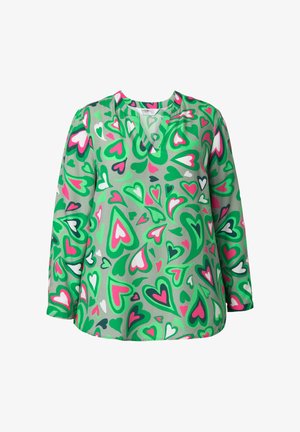 Langarmshirt aus leichtem Material mit V-Ausschnitt, das mit einem bunten Herzmuster in Grün, Pink, Weiß und Schwarz versehen ist.