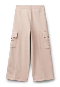 Široké kalhoty v světle béžové barvě s elastickým pasem a kapsami s klopou po obou stranách, prezentovány na bílém pozadí.