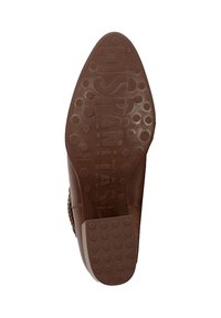 Suela de zapato marrón con superficie texturizada, que presenta suelas circulares y una marca en relieve. Fabricada en goma, con un diseño flexible para mayor comodidad.