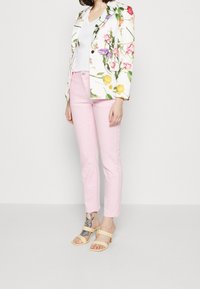 Selected Femme Chinos - light pink