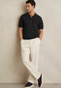 Reiss REGULAR FIT BLINKER PRESS STUD SEAM DETAIL - Piké - navy
