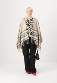 VILA VIEMMA HOODED PONCHO - Skraistė - birch