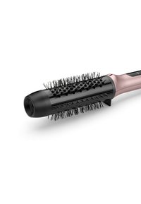 Pyöräinen hiusharja, jossa on musta harjaspää ja vaaleanpunainen kahva; suunniteltu muotoilua varten, jossa on tuuletettu sylinteri ja ergonominen ote.