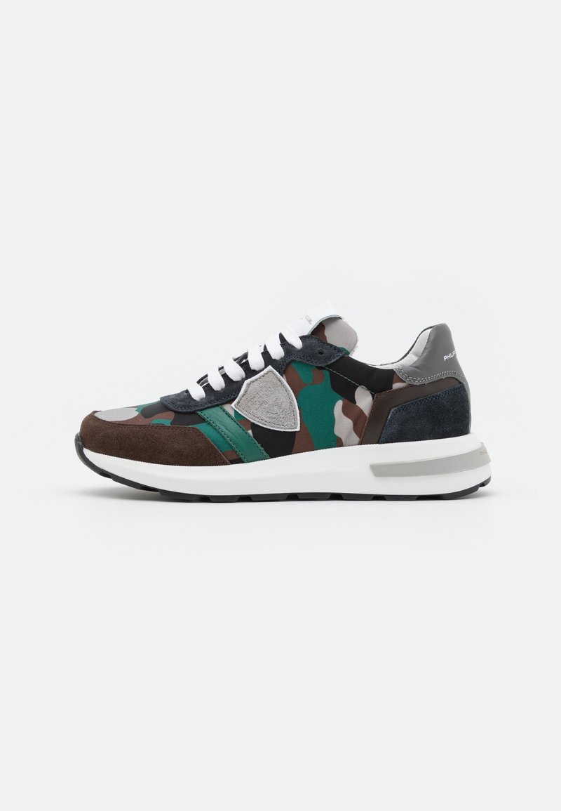 Sneakers low