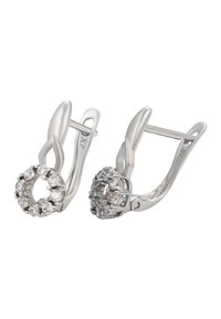 Strieborné náušnice s zaobleným dizajnom, so skupinou malých čírych kamienkov usporiadaných v obľúkovom vzore na leštenom podklade.