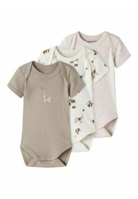 Tre kortermede bodysuits i beige, hvit med dyreprint og lys rosa. Myk bomullsstoff med trykknapper nederst.