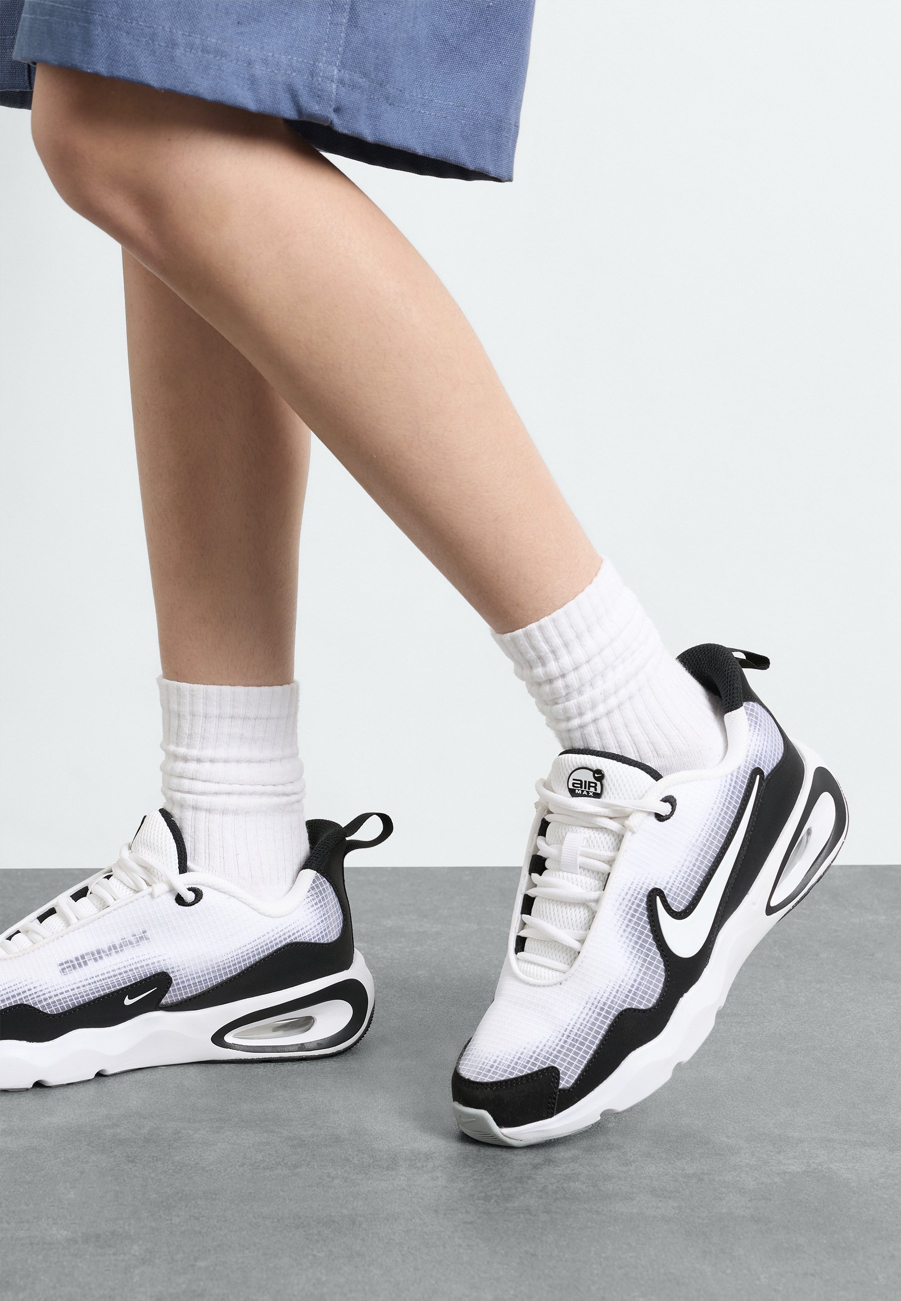Nike Sportswear AIR MAX NOVA UNISEX Zapatillas white/black