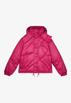 Veste matelassée fuchsia avec capuche, présentant un motif géométrique, des poignets élastiques, un ourlet ajustable avec cordon de serrage et un logo brodé.