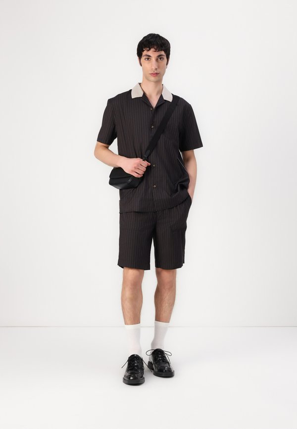 SPECS HONOR SHIRT - Shirt2