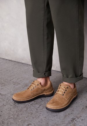 Sportlicher Schnürer - sand