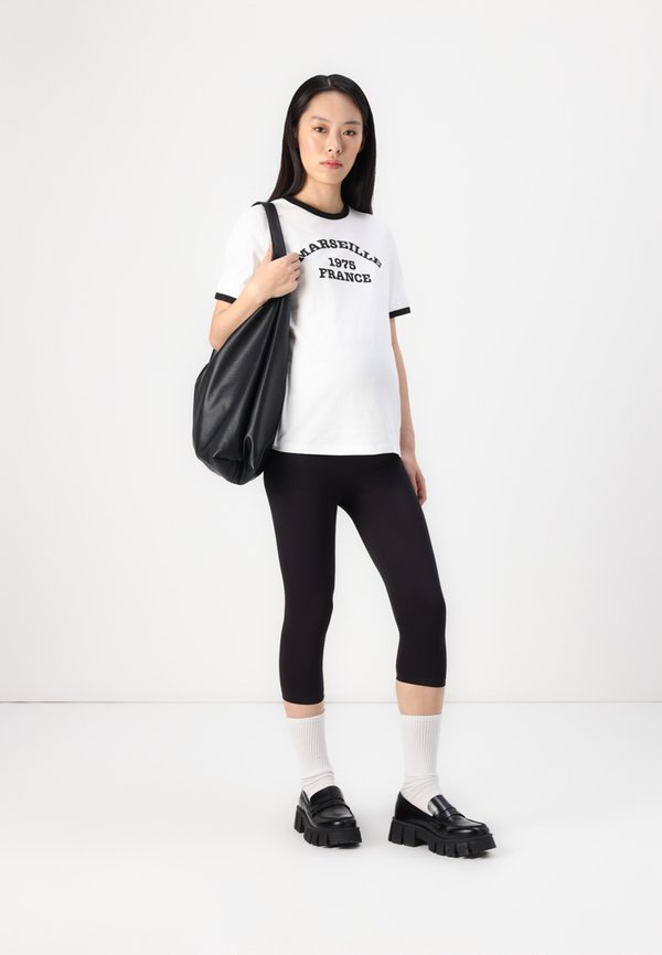 OLMNINA LIFE CONTRAST - Print T-shirt - cloud dancer3